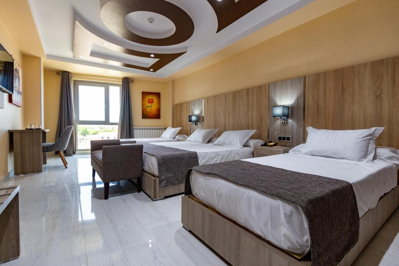 Algiers Hotel Zinou Zm מראה חיצוני תמונה